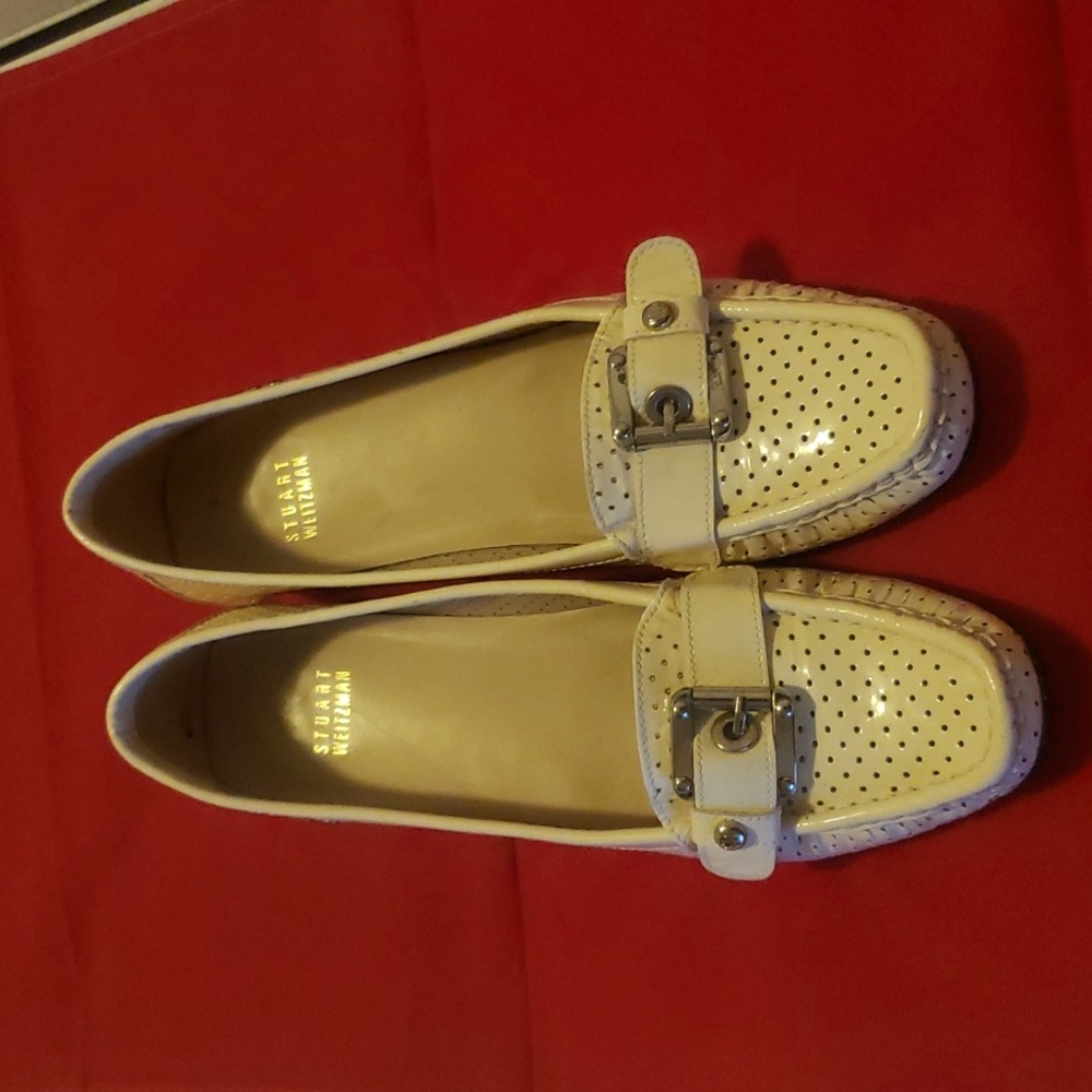 Stuart Weitzman loafer off white size 9 1/2 N